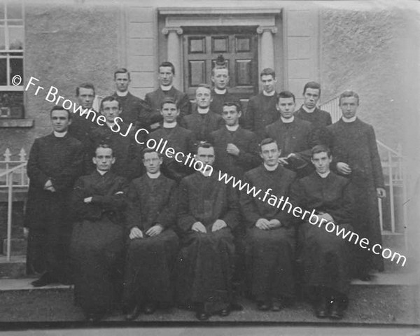 FR.DEEVY & GROUP COPIES OF JUNIORS 1907